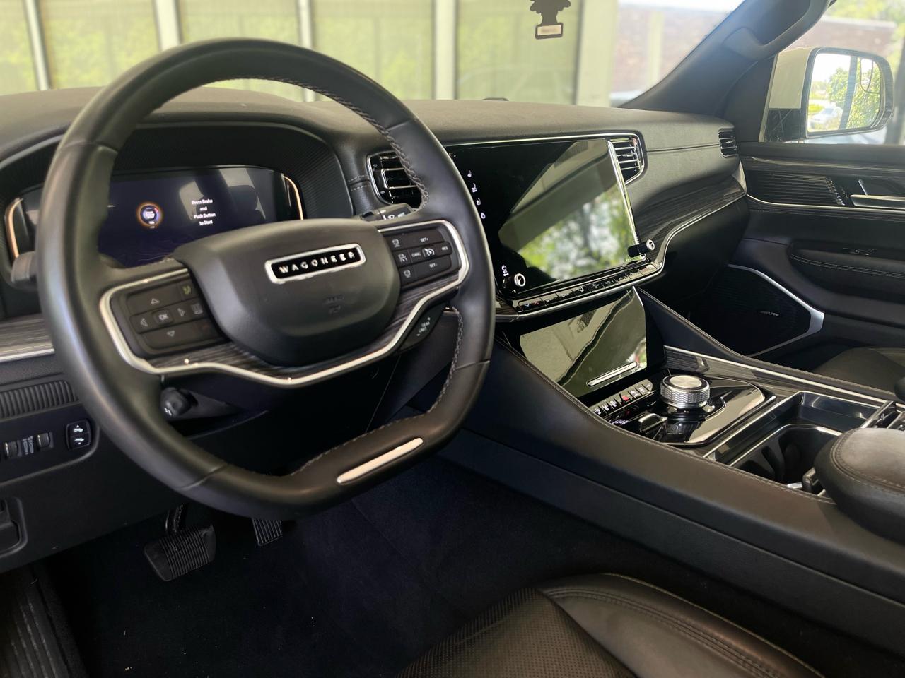 Jeep Wagoneer Series II 4WD 2022