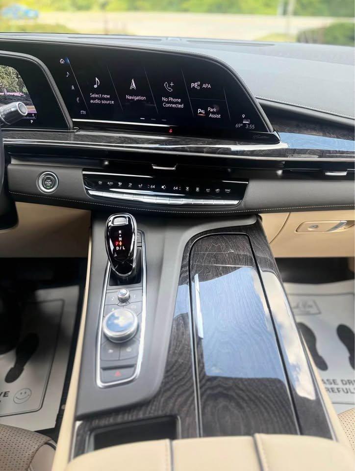 Cadillac Escalade Premium Luxury AWD 2022