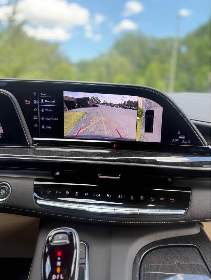 Cadillac Escalade Premium Luxury AWD 2022