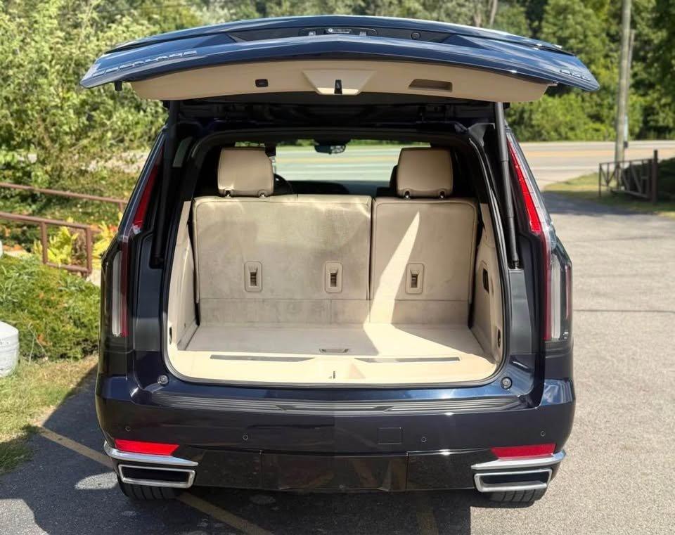 Cadillac Escalade Premium Luxury AWD 2022