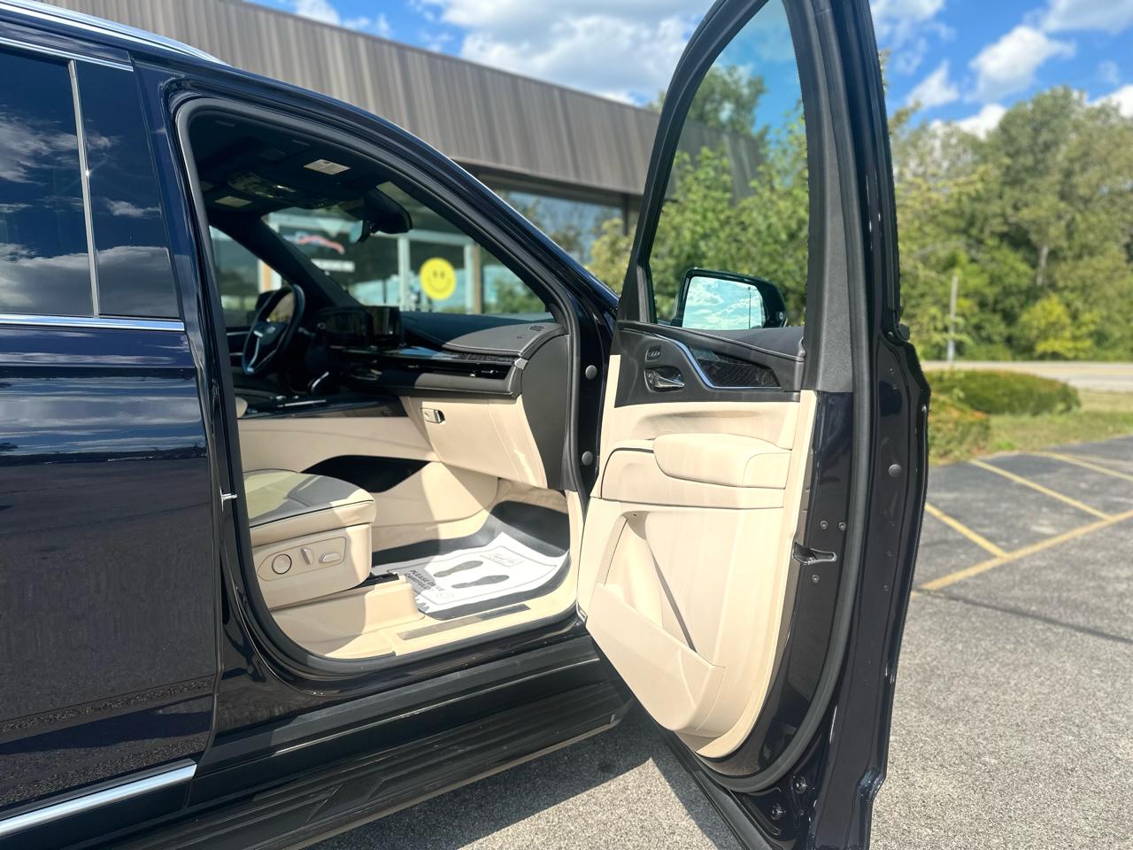 Cadillac Escalade Premium Luxury AWD 2022