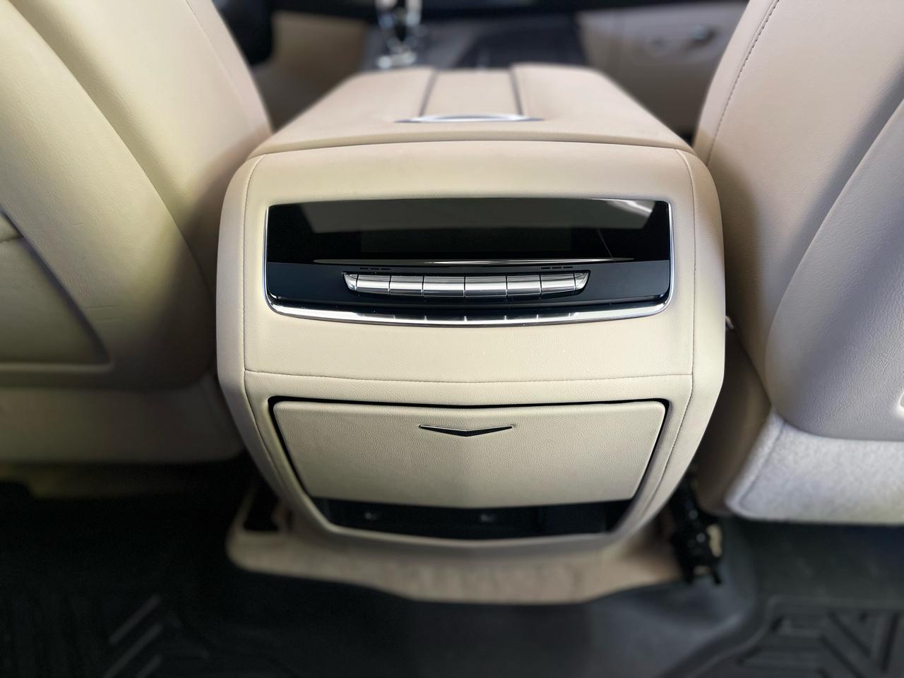 Cadillac Escalade Premium Luxury AWD 2022