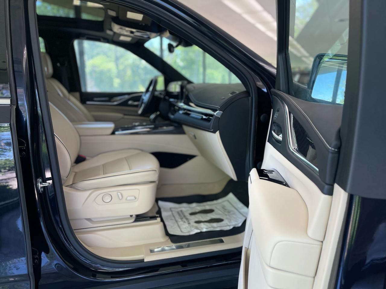 Cadillac Escalade Premium Luxury AWD 2022