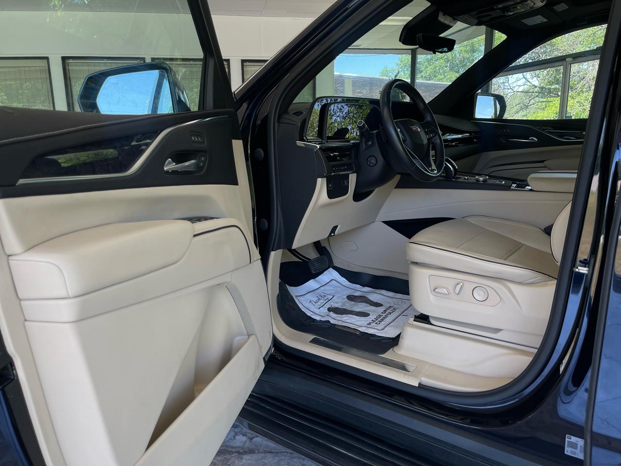Cadillac Escalade Premium Luxury AWD 2022