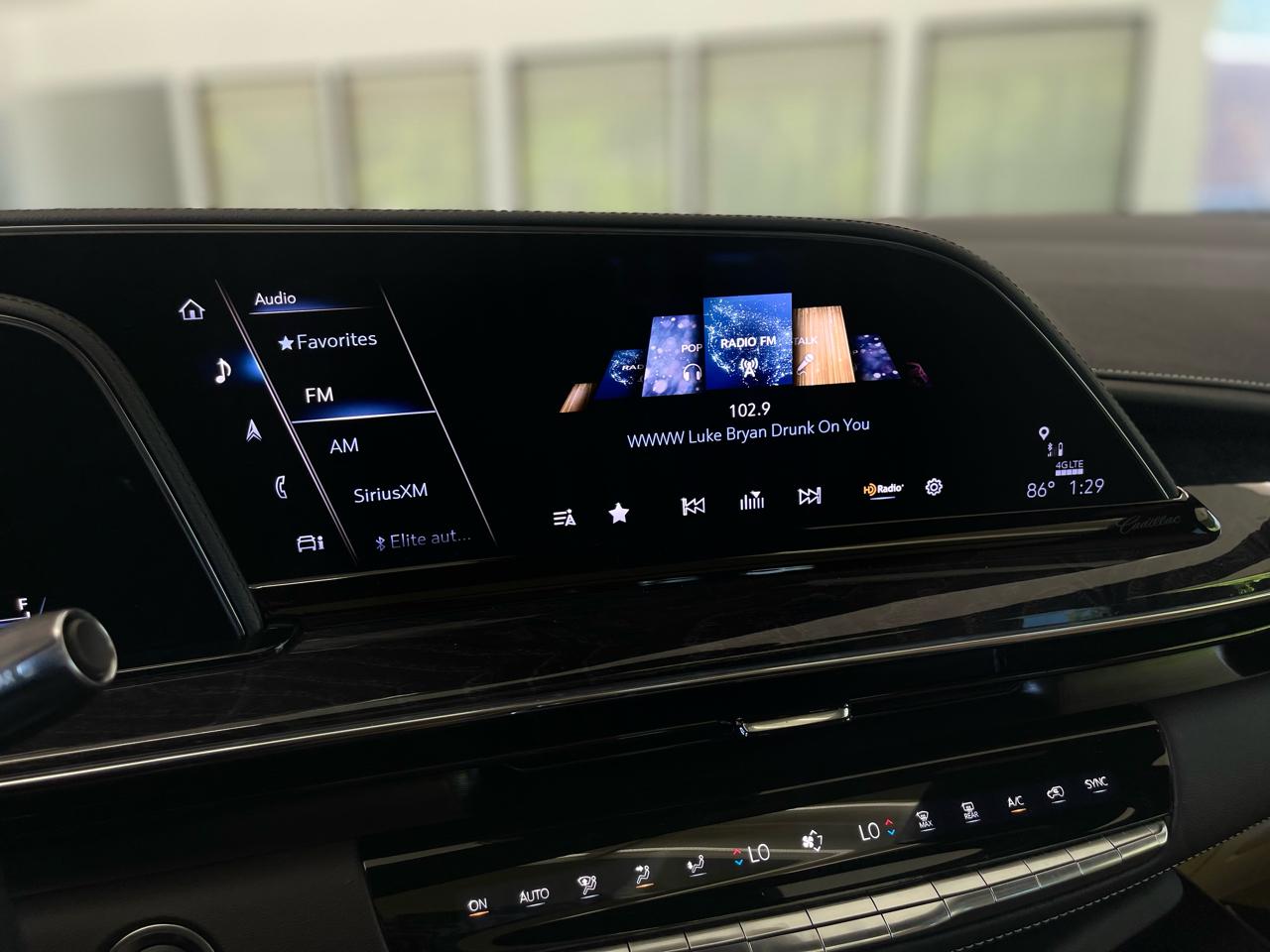Cadillac Escalade Premium Luxury AWD 2022