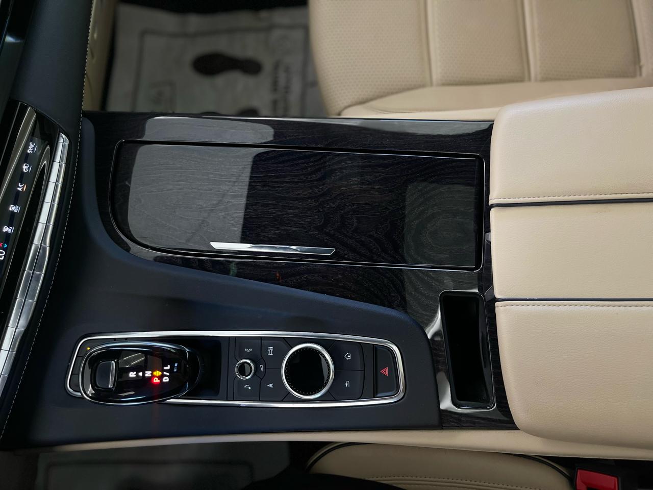 Cadillac Escalade Premium Luxury AWD 2022