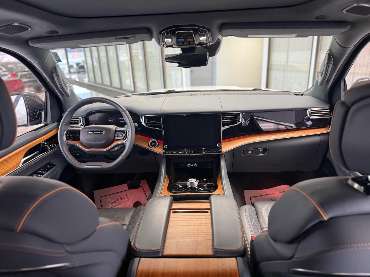 Jeep Grand Wagoneer Series III 4WD 2024