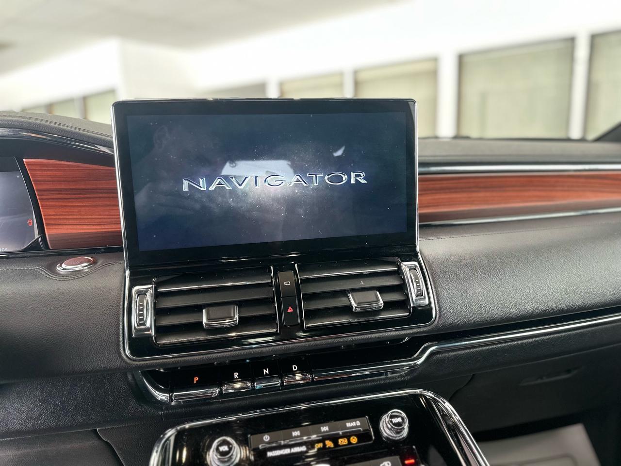 Lincoln Navigator Reserve 2024