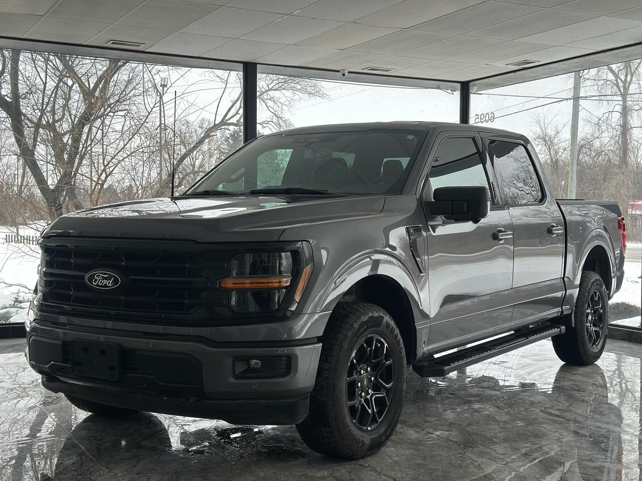 Ford F-150 XLT SuperCrew 4WD 2024