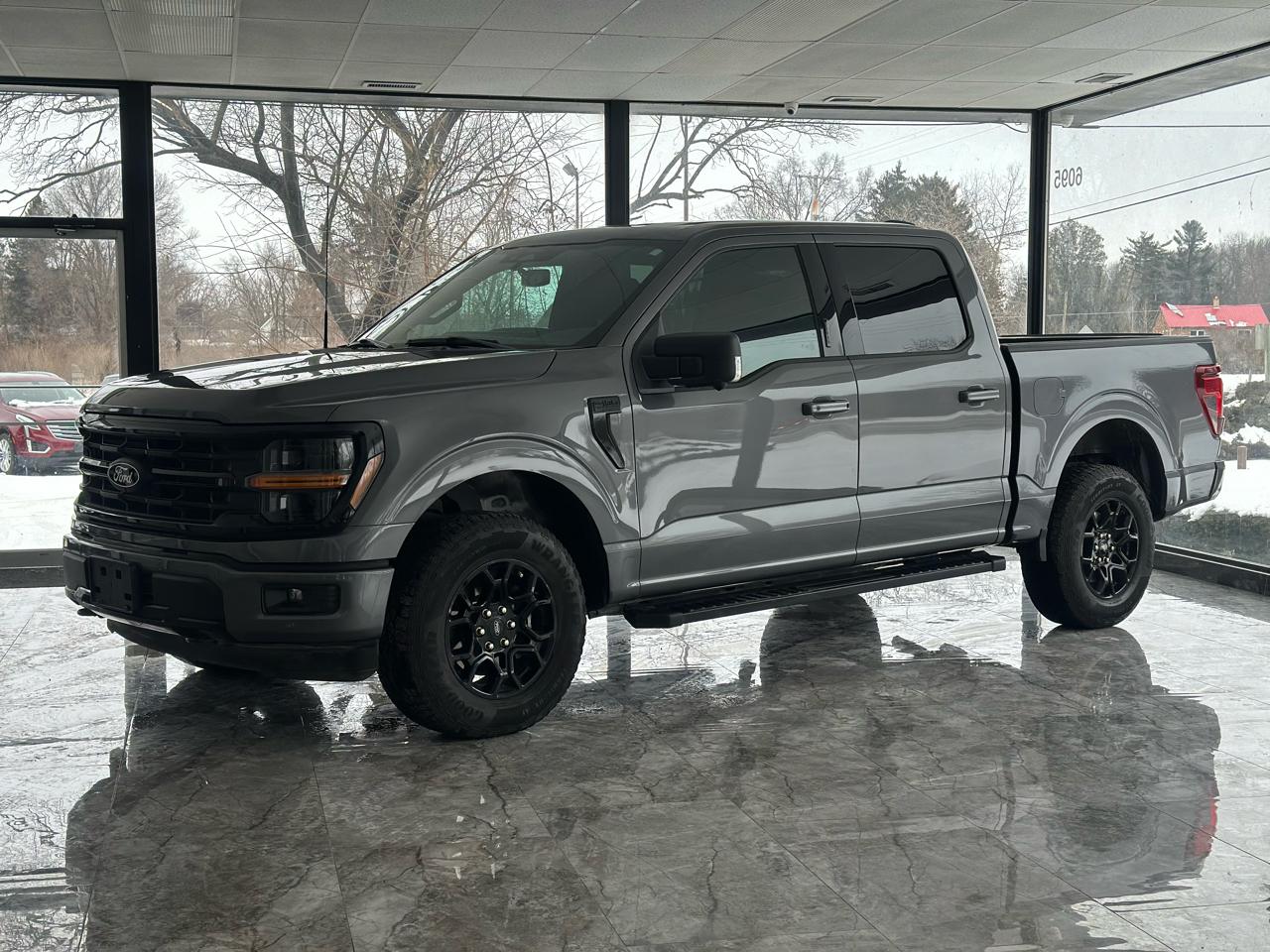 Ford F-150 XLT SuperCrew 4WD 2024