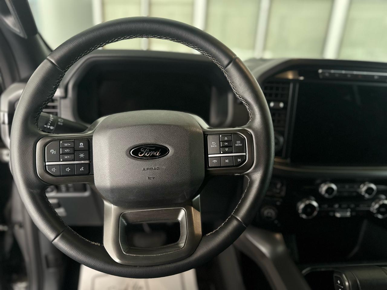 Ford F-150 XLT SuperCrew 4WD 2024