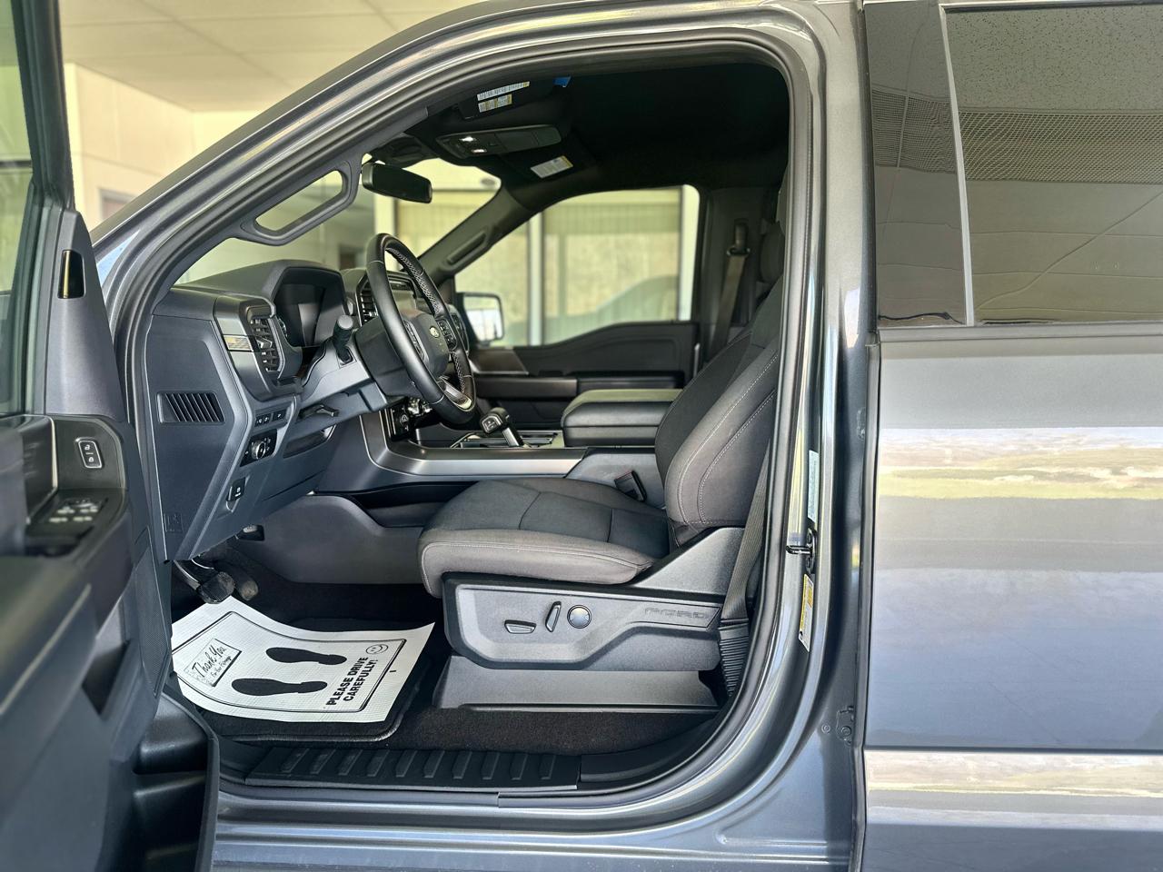 Ford F-150 XLT SuperCrew 4WD 2024