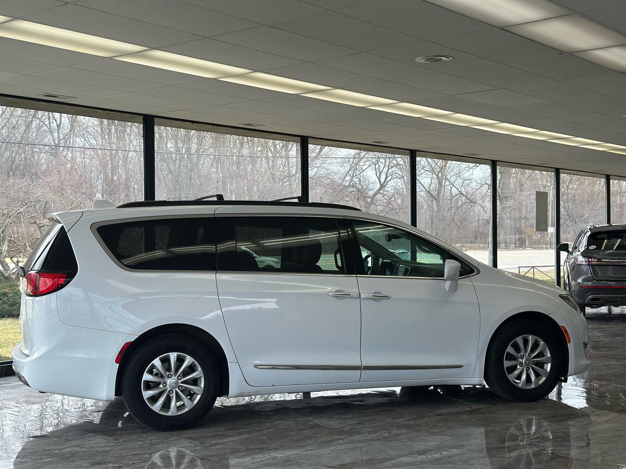 Chrysler Pacifica Touring-L 2017