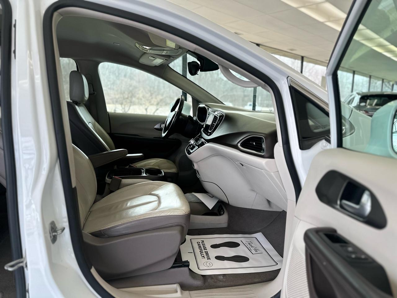 Chrysler Pacifica Touring-L 2017