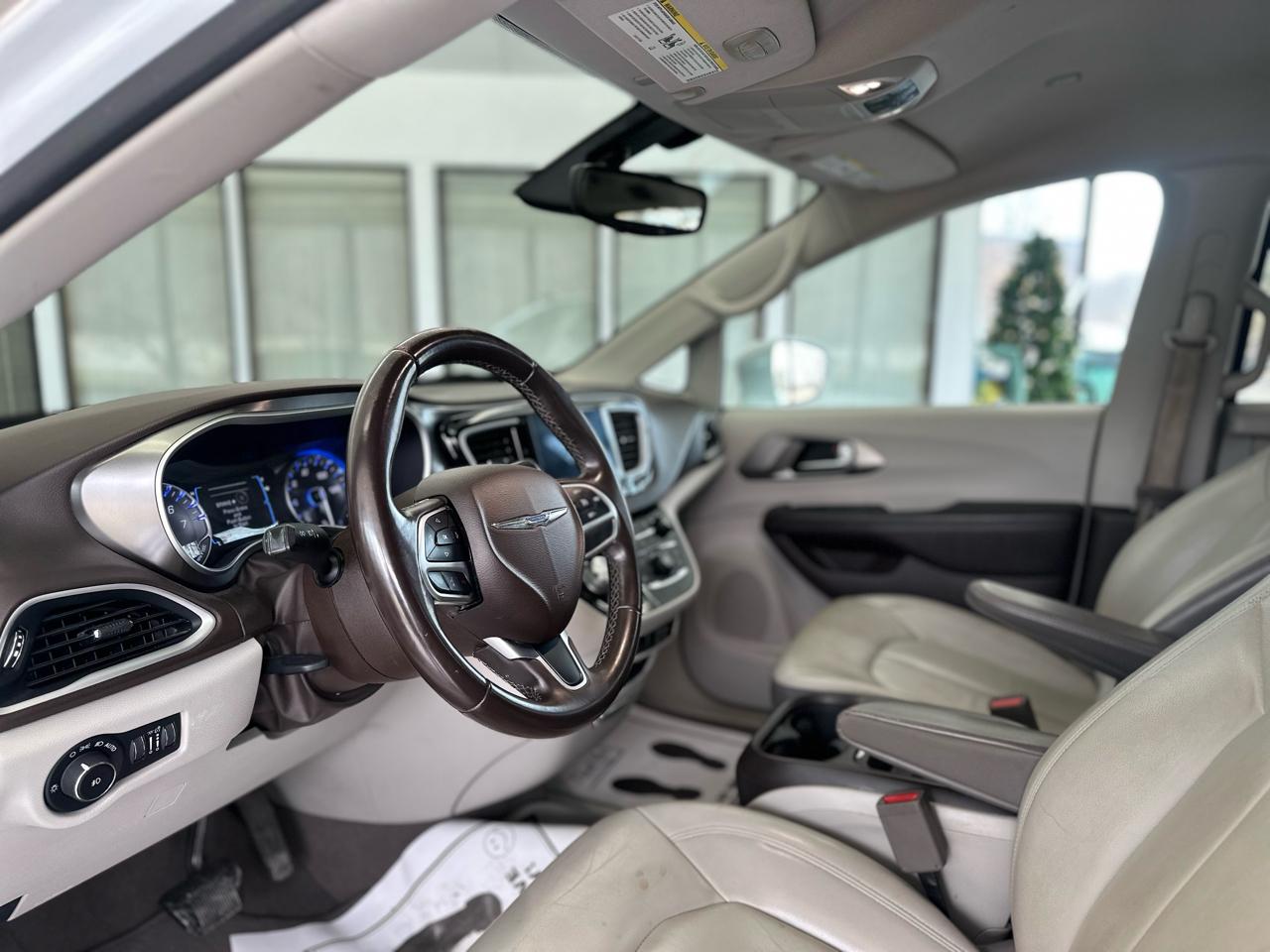 Chrysler Pacifica Touring-L 2017