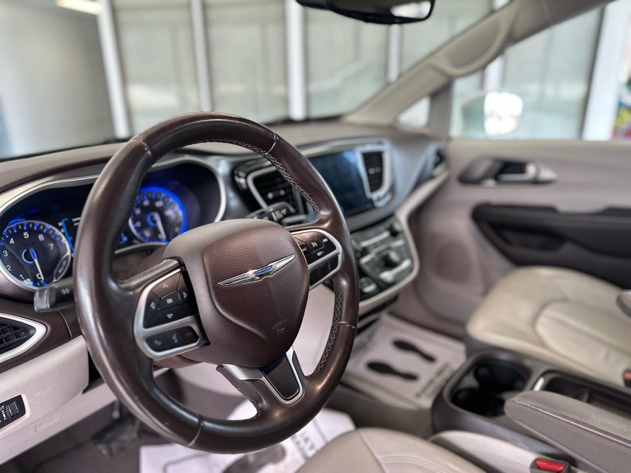 Chrysler Pacifica Touring-L 2017