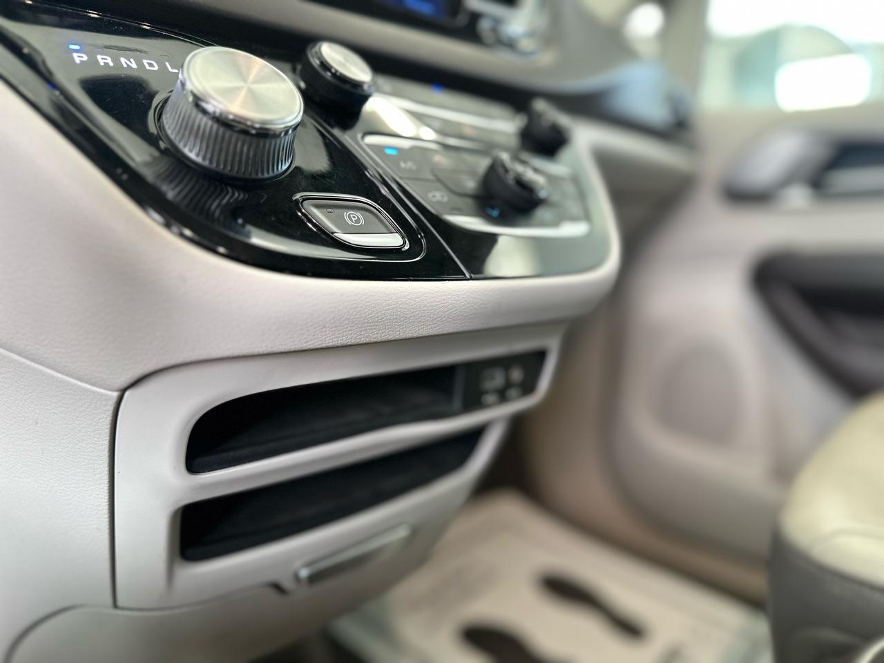 Chrysler Pacifica Touring-L 2017