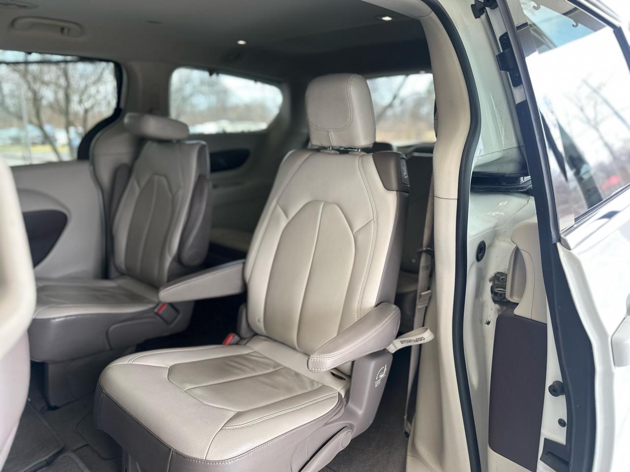 Chrysler Pacifica Touring-L 2017