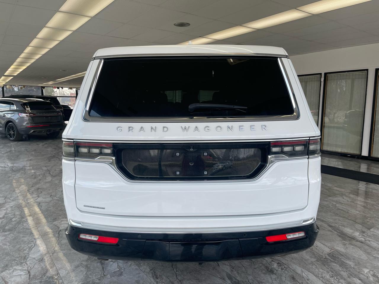 Jeep Grand Wagoneer Series I 4WD 2023