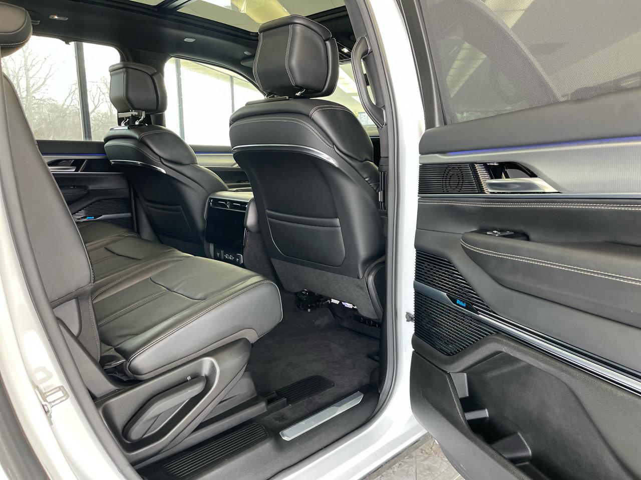 Jeep Grand Wagoneer Series I 4WD 2023