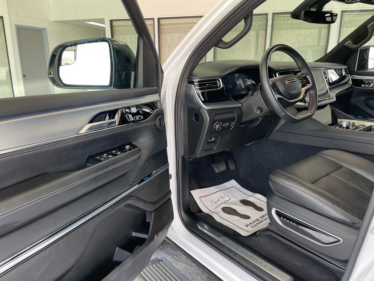 Jeep Grand Wagoneer Series I 4WD 2023