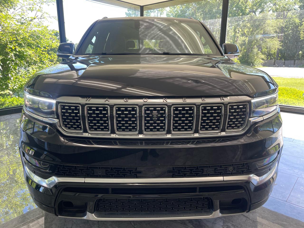 Jeep Grand Wagoneer Series III 4WD 2023
