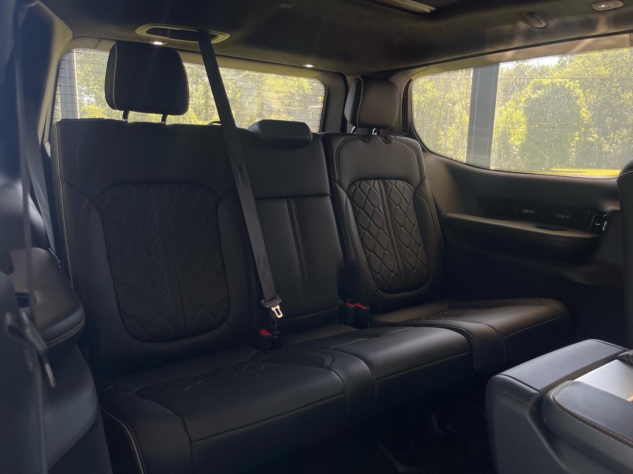 Jeep Grand Wagoneer Series III 4WD 2023