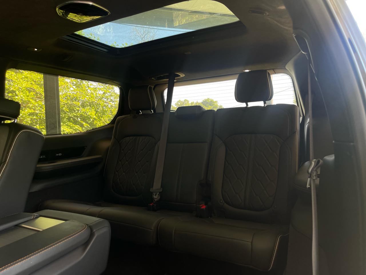 Jeep Grand Wagoneer Series III 4WD 2023