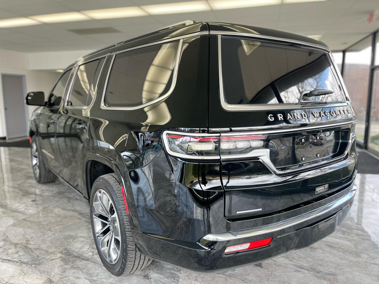 Jeep Grand Wagoneer Series III 4WD 2022