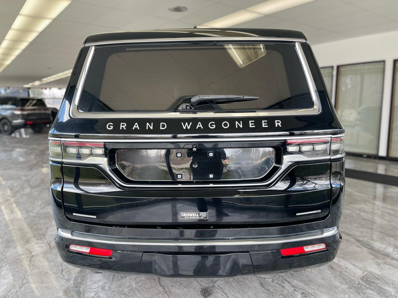 Jeep Grand Wagoneer Series III 4WD 2022