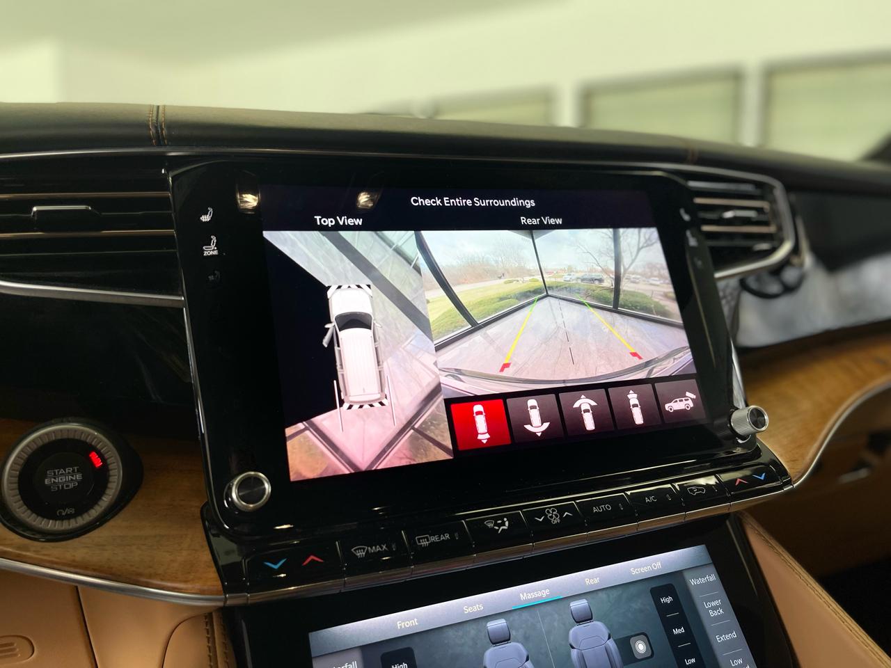 Jeep Grand Wagoneer Series III 4WD 2022