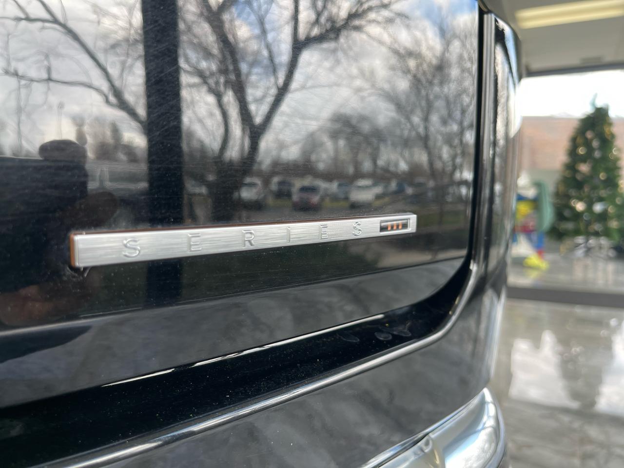 Jeep Grand Wagoneer Series III 4WD 2022