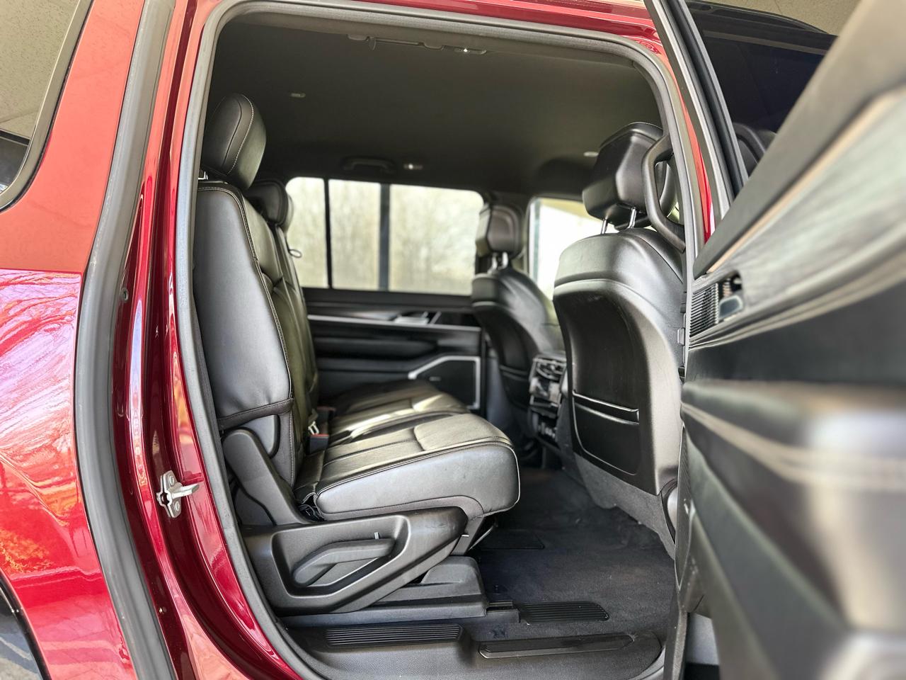 Jeep Wagoneer L Series II 4WD 2023