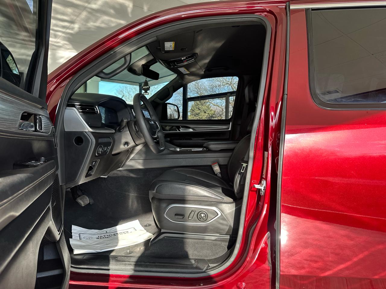 Jeep Wagoneer L Series II 4WD 2023