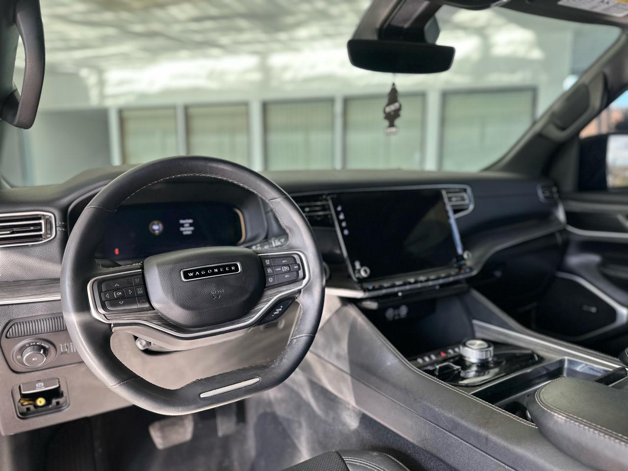 Jeep Wagoneer L Series II 4WD 2023
