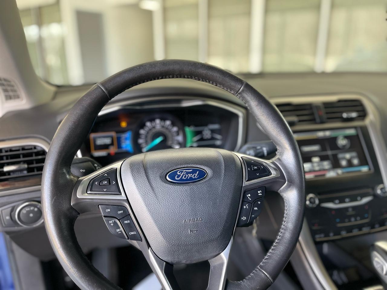 Ford Fusion SE 2015