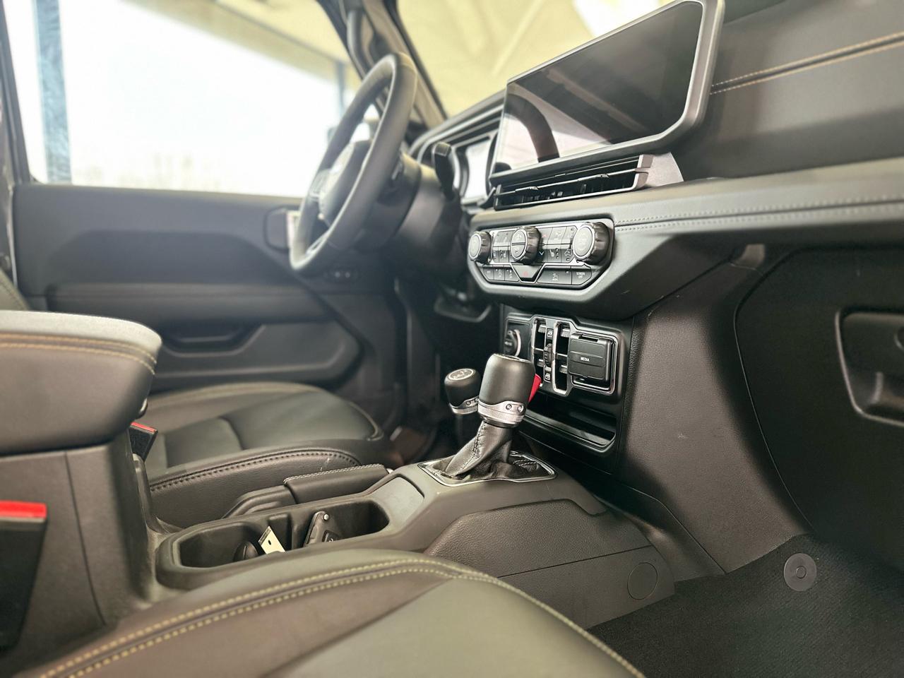 Jeep Gladiator Sport 2025