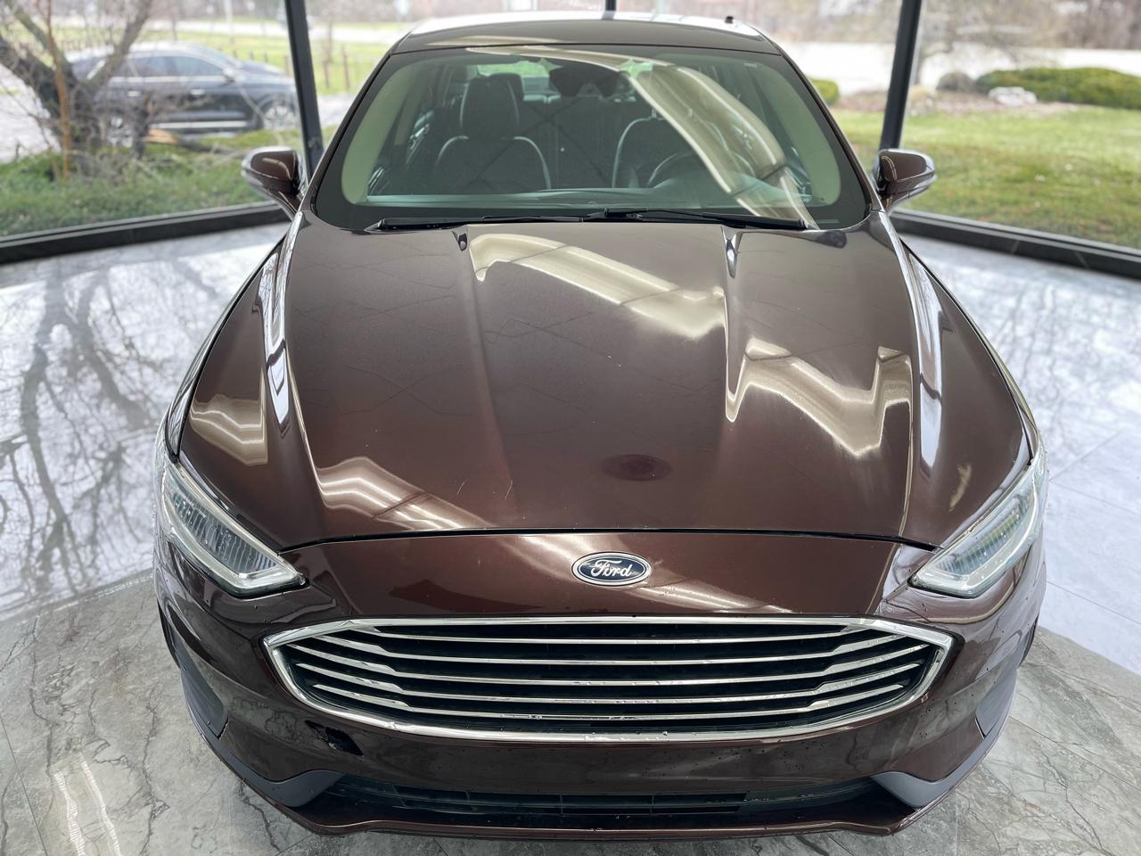 Ford Fusion Hybrid SEL 2019