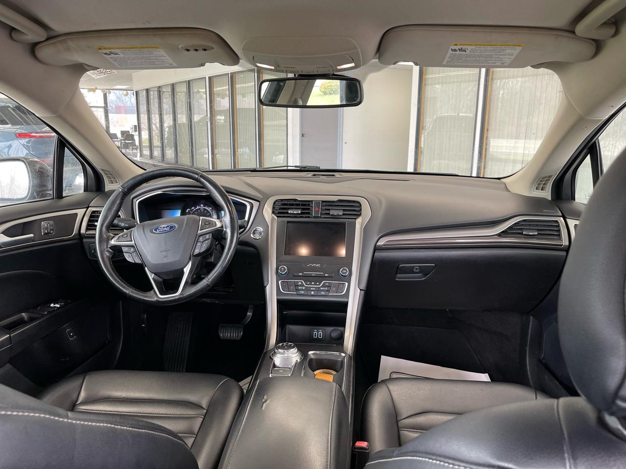 Ford Fusion Hybrid SEL 2019