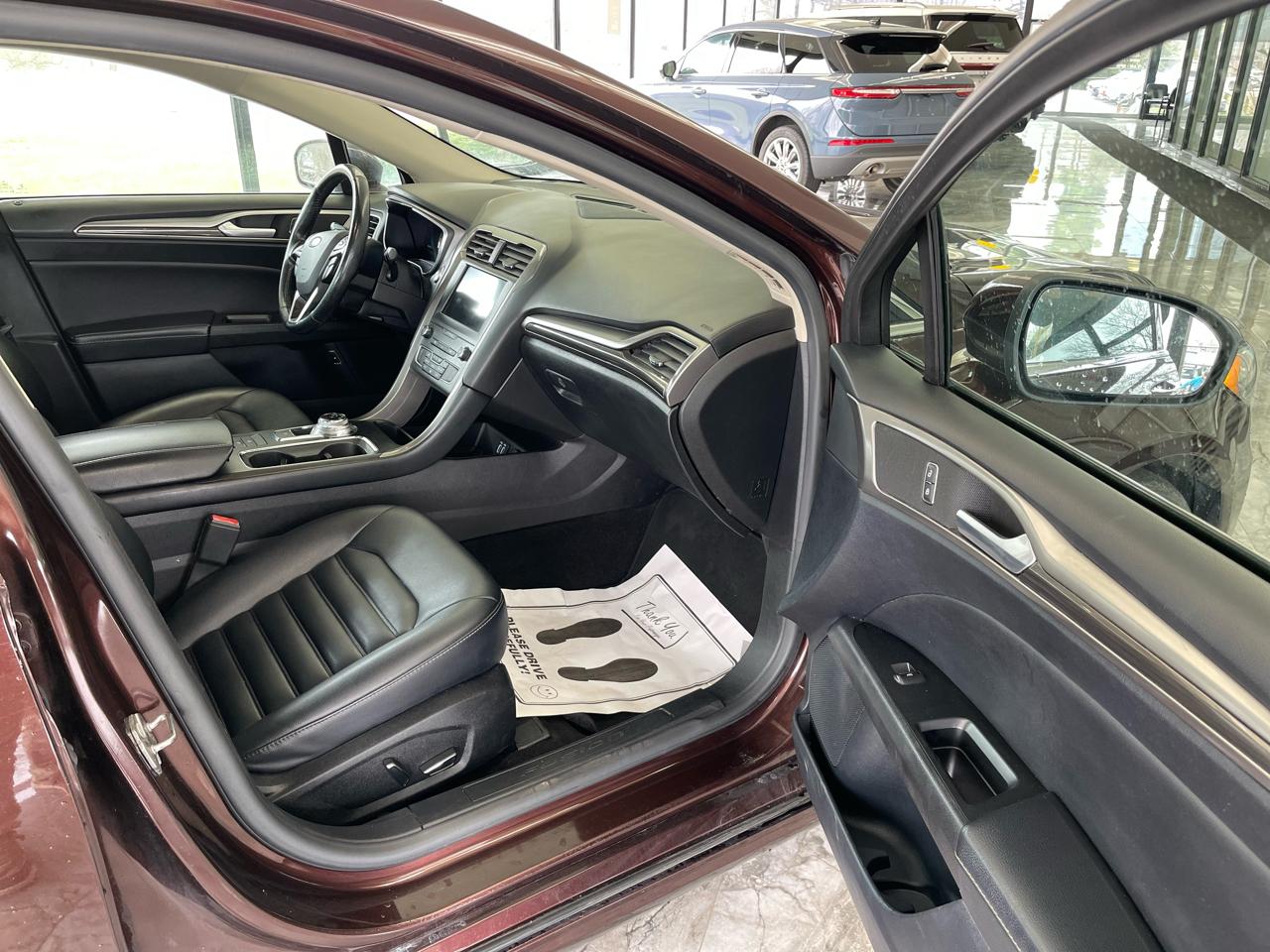 Ford Fusion Hybrid SEL 2019