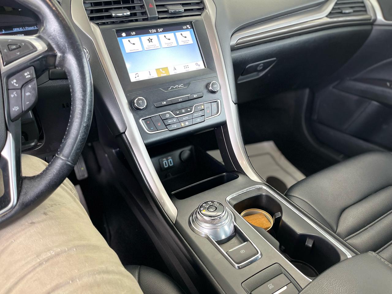 Ford Fusion Hybrid SEL 2019