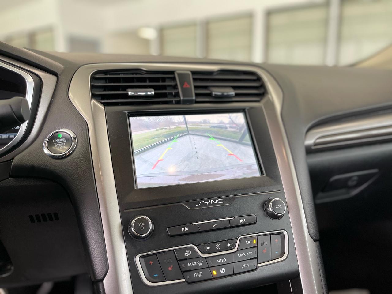 Ford Fusion Hybrid SEL 2019