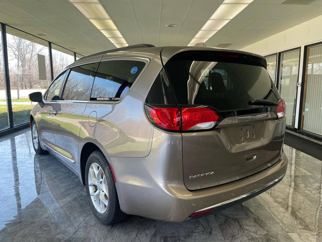 Chrysler Pacifica Touring-L 2017