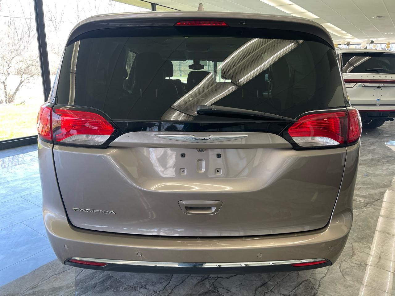 Chrysler Pacifica Touring-L 2017