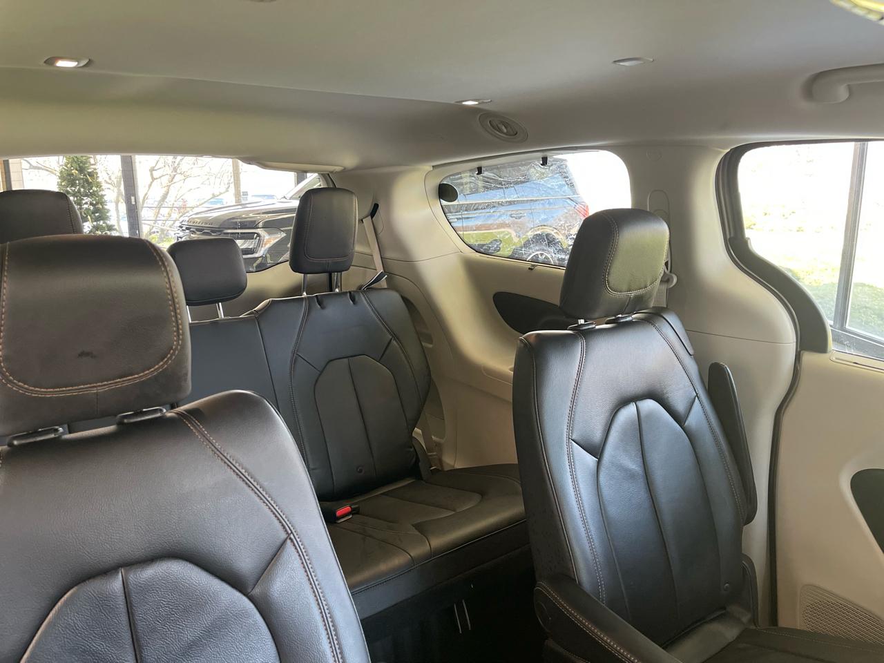 Chrysler Pacifica Touring-L 2017