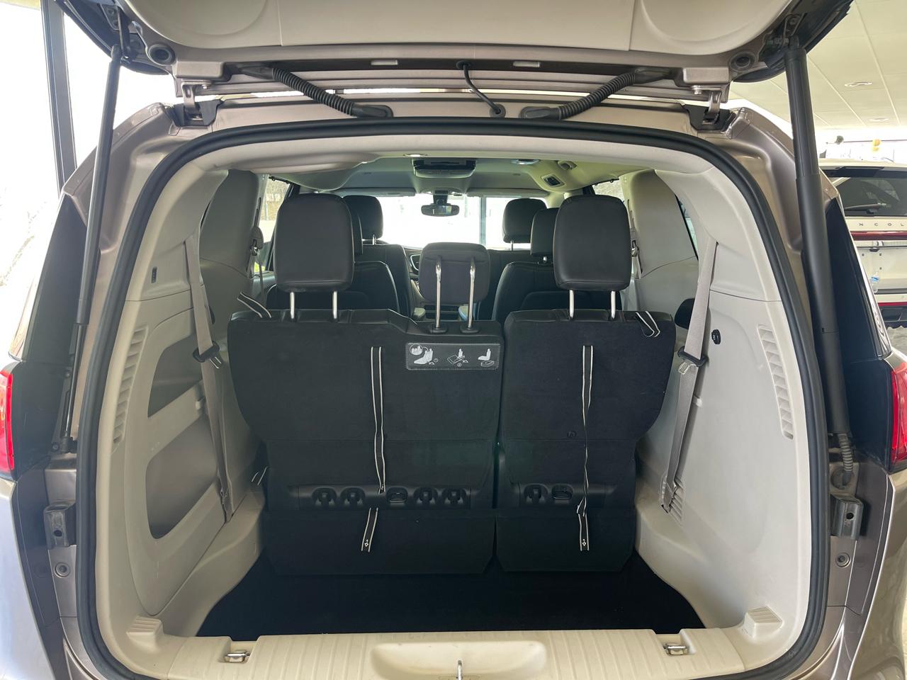 Chrysler Pacifica Touring-L 2017