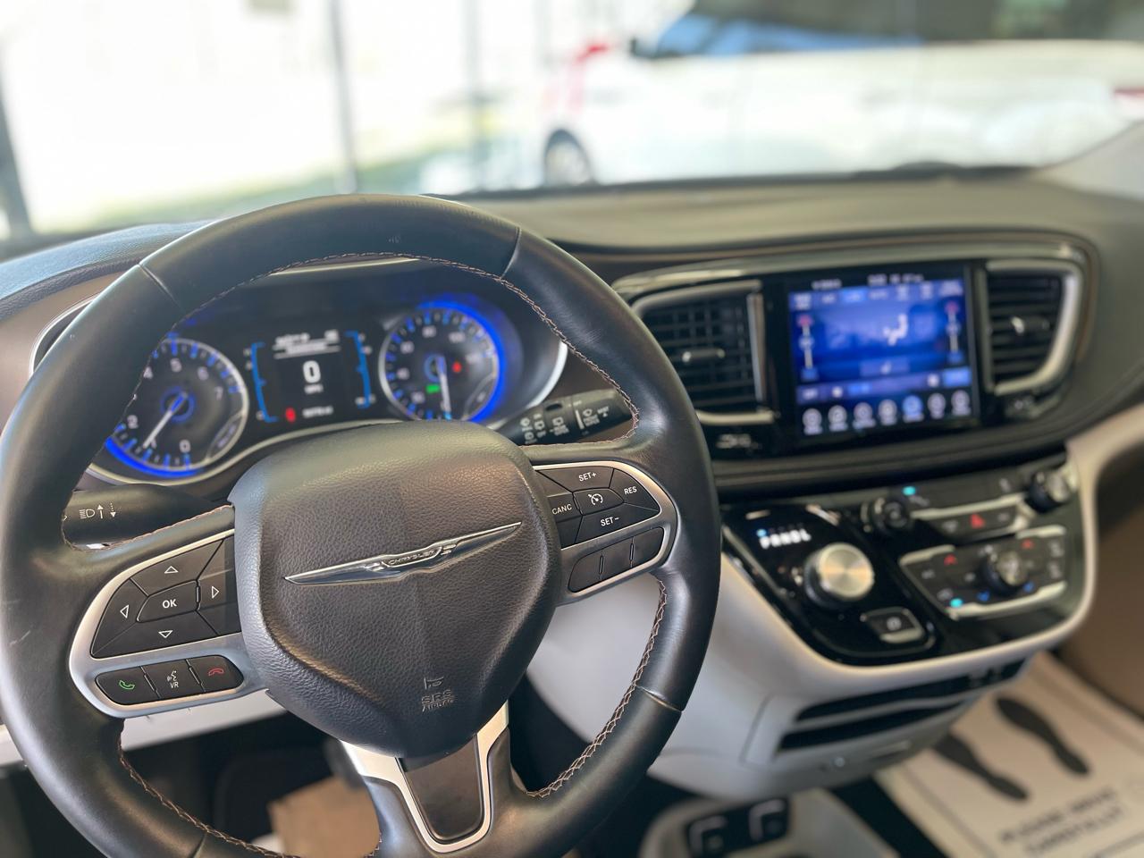 Chrysler Pacifica Touring-L 2017