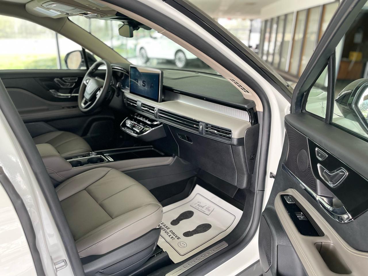 Lincoln Corsair Premiere AWD 2025