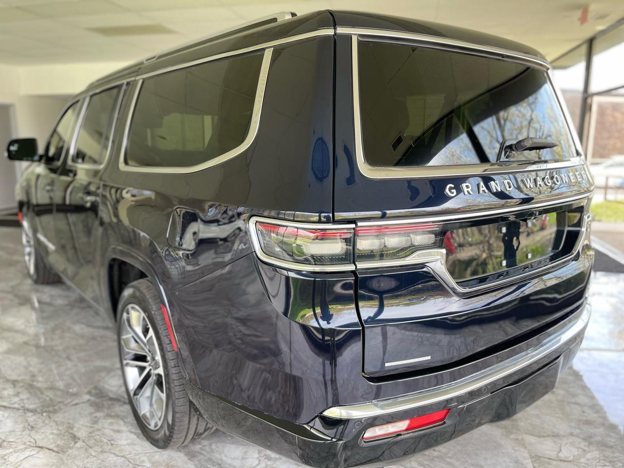 Jeep Grand Wagoneer Series II 4WD 2023