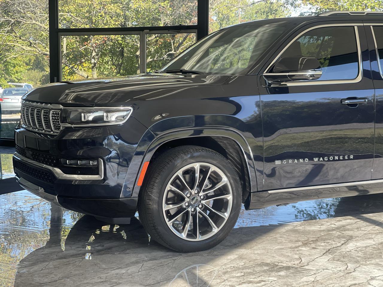Jeep Grand Wagoneer Series II 4WD 2023